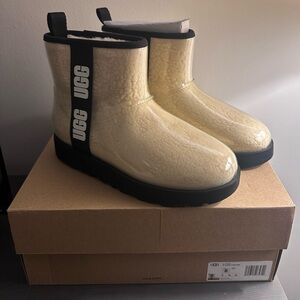 Ugg Classic Clear Mini - BRAND NEW Never Worn